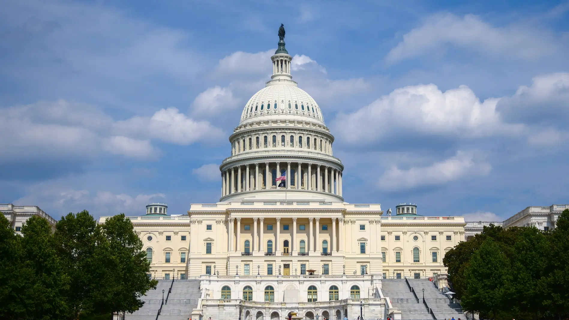 Kongresswahlen in den USA Außenansicht des Kapitols in Washington