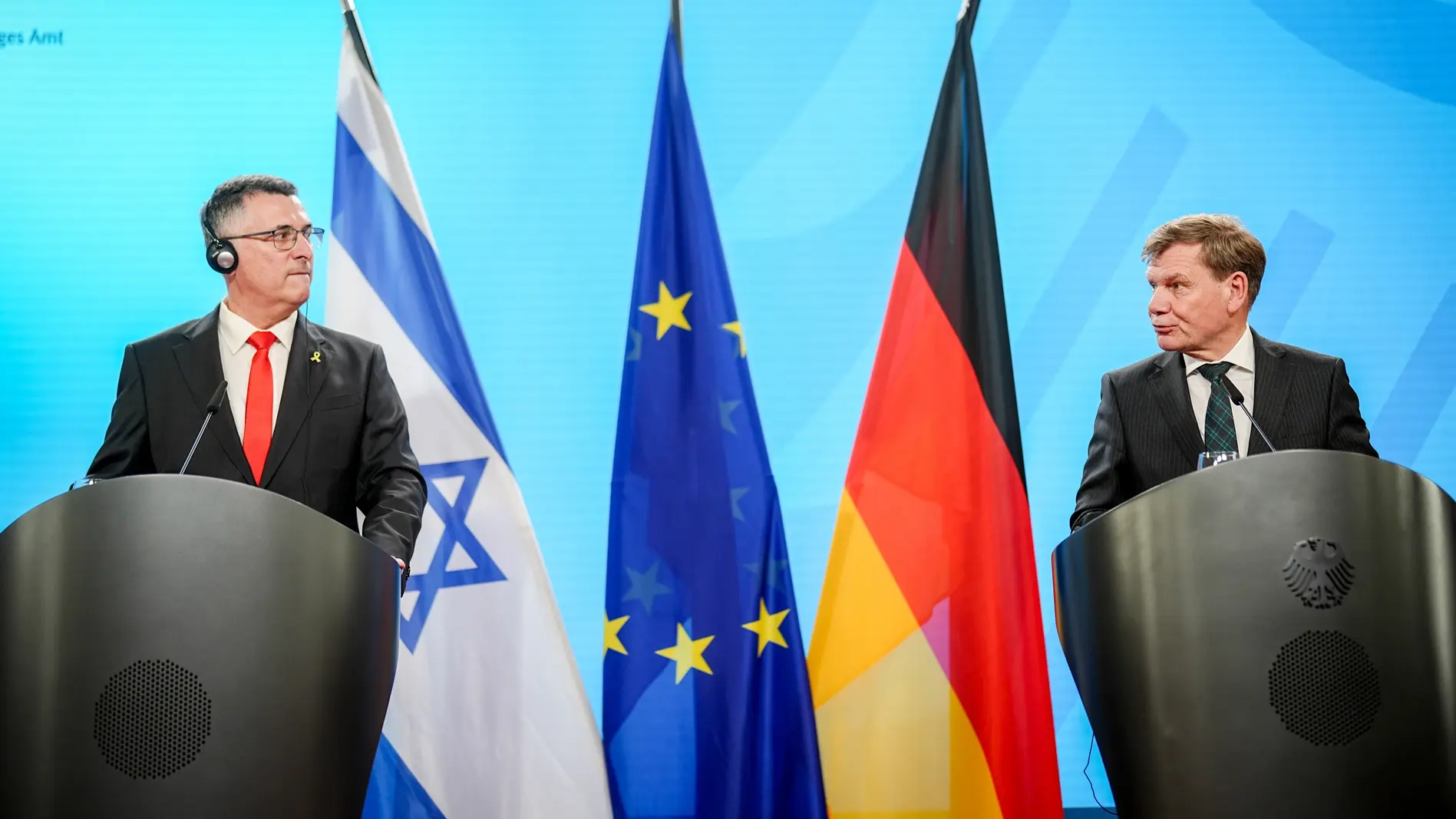 Kampf gegen die Hamas Johann Wadephul und Gideon Saar geben eine Pressekonferenz.