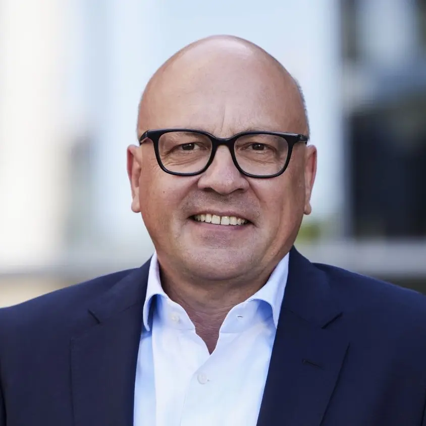 Alexander Throm im Portrait