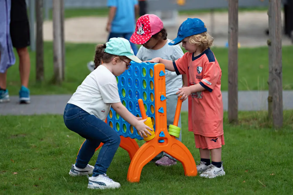 Spielende Kinder
