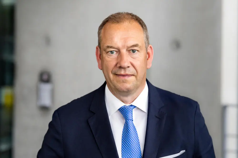 Henning Otte Henning Otte im Portrait