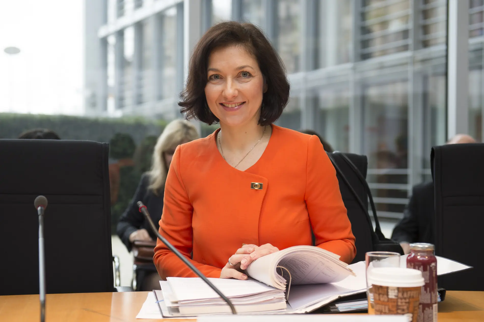 Katherina Reiche Katherina Reiche lächelnd