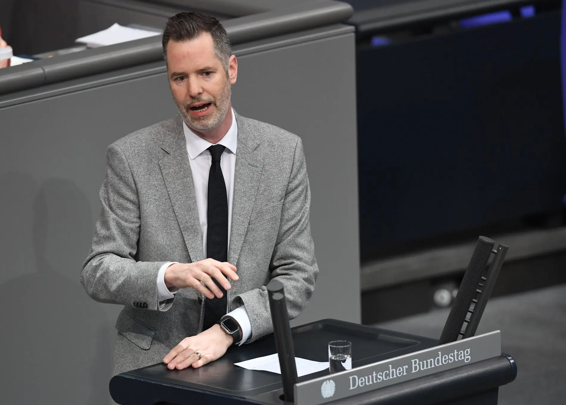 Christian Dürr, Fraktionsvorsitzender der FDP, spricht im Bundestag.
