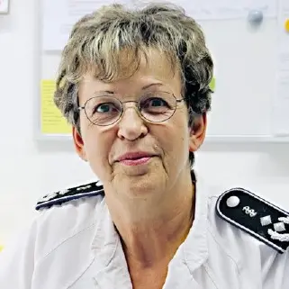 Helke Zielonka Porträt von Helke Zielonka mit Brille in weißer Dienstkleidung