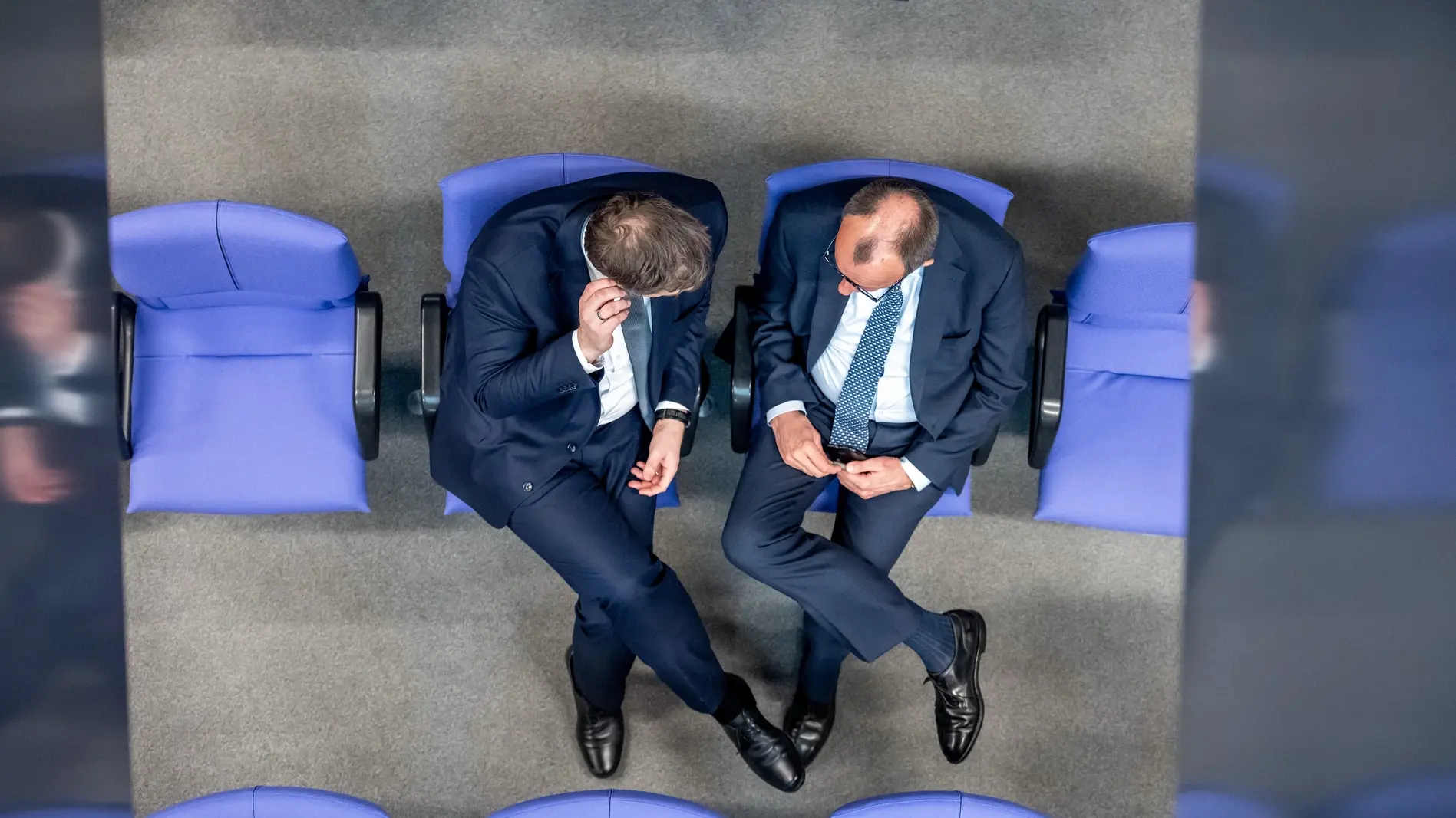 Einigung um Milliardenpaket Lars Klingbeil und Friedrich Merz von oben