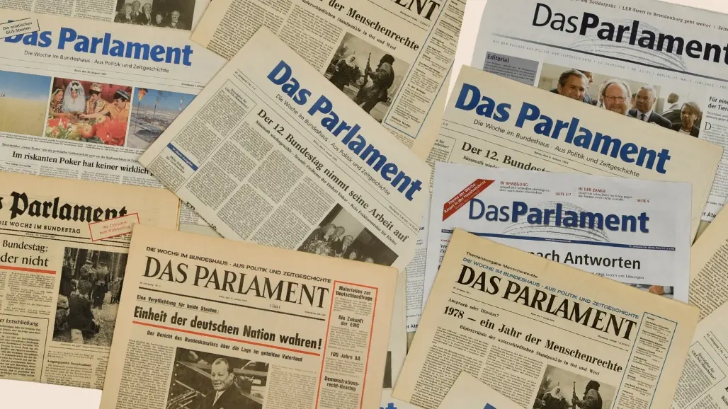 Collage mehrerer Cover von "Das Parlament"