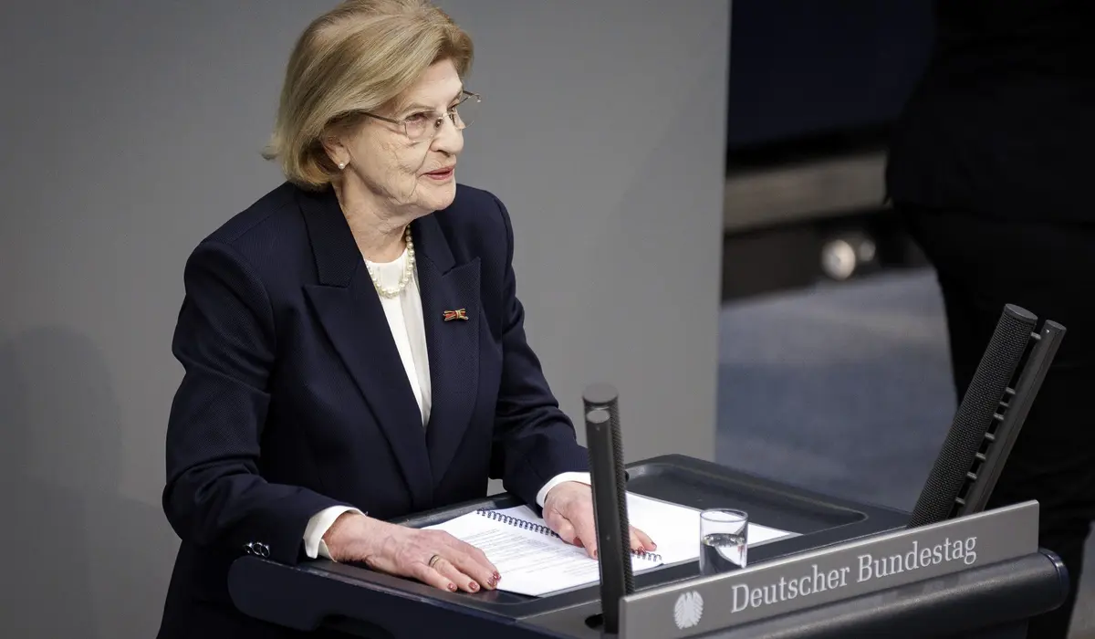 Eva Szepesi am Rednerpult