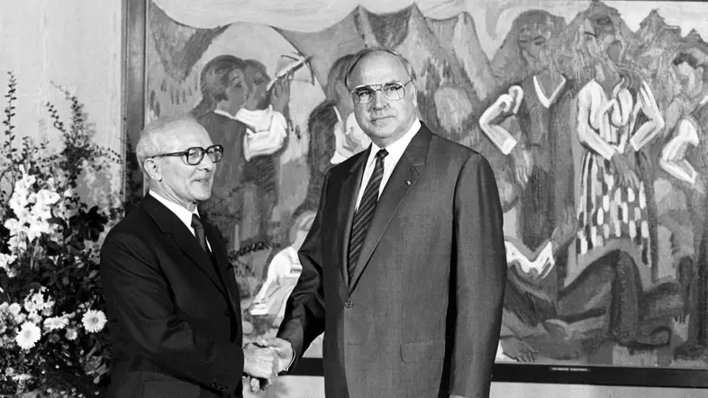 Erich Honecker und Helmut Kohl in Bonn.