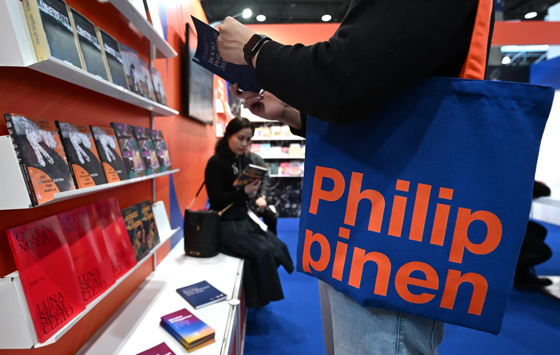 Die Philippinen auf der Buchmesse Die Philippinen präsentieren sich mit einem Stand auf der Leipziger Buchmesse