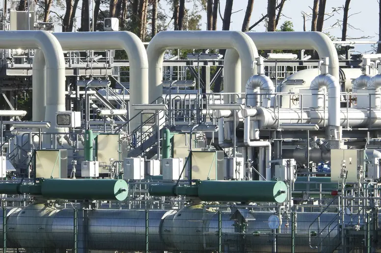 Rohrsysteme in der Gasempfangsstation der Ostseepipeline Nord Stream 1