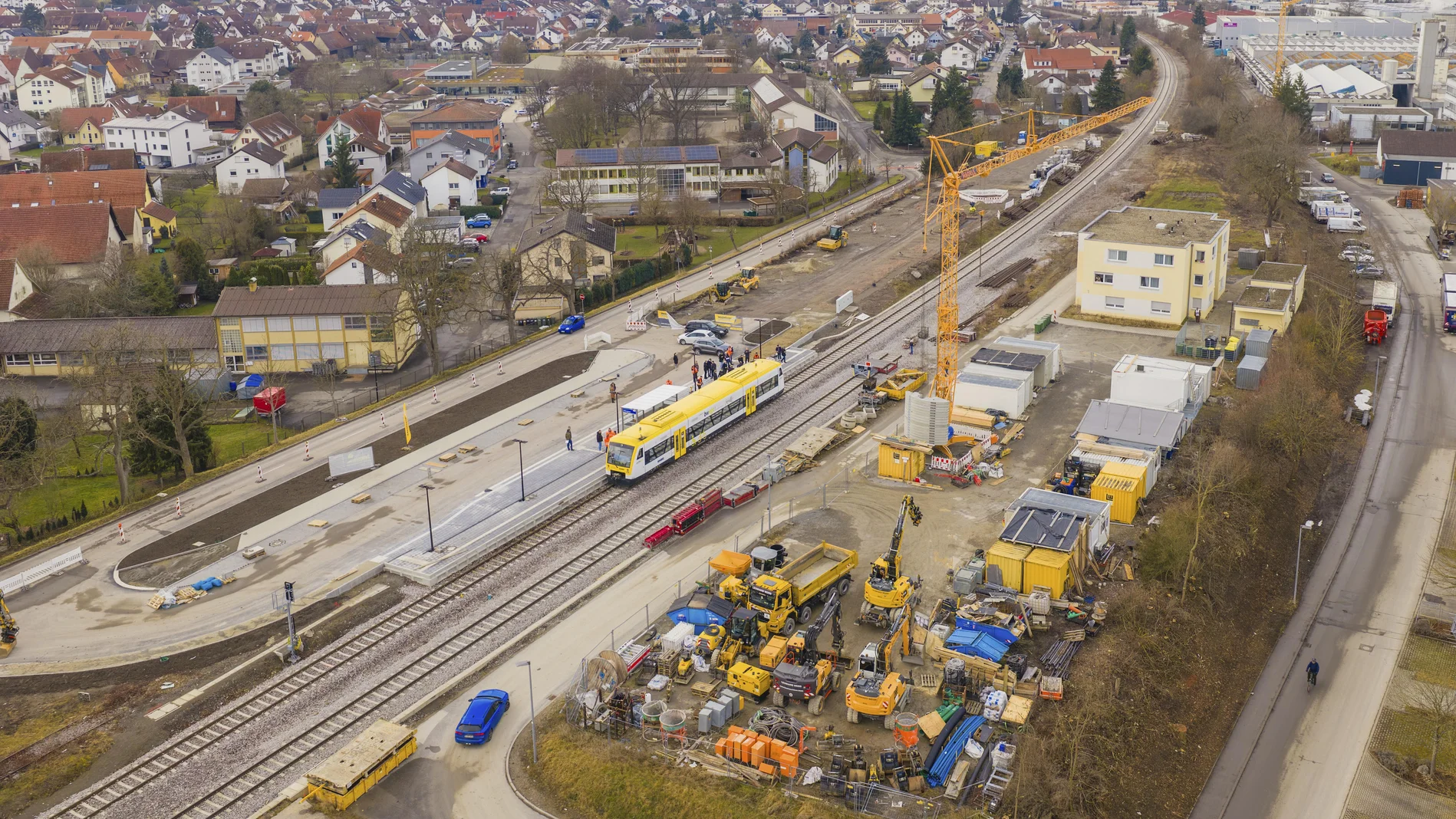 Baustelle auf einem Bahnhof von oben