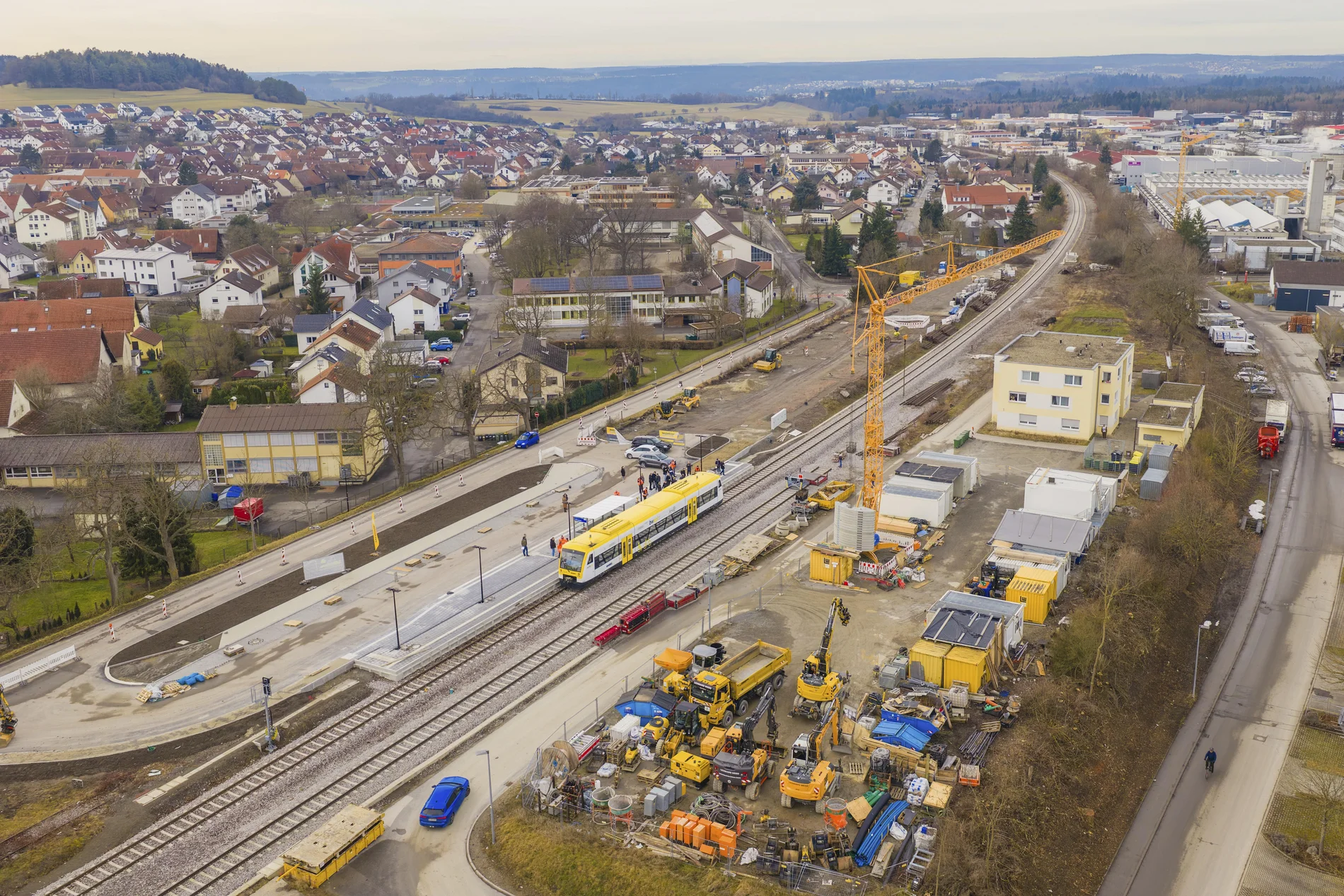 Baustelle auf einem Bahnhof von oben