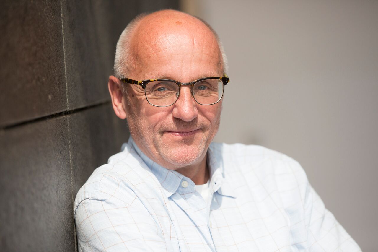 Stephan Hebel im Porträt.