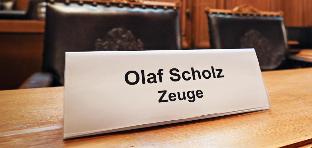 Namenschild von Kanzler Olaf Scholz (SPD)